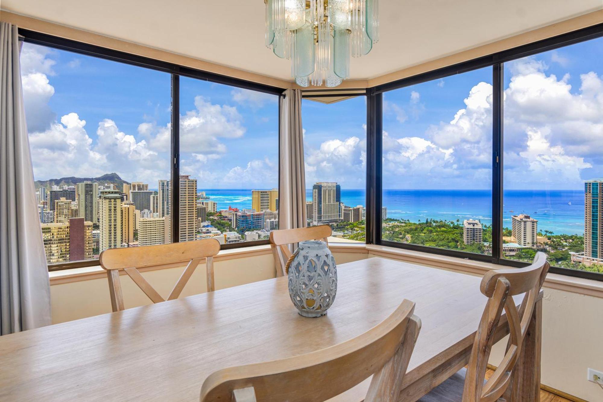 Ferienwohnung Hawaiian Monarch Penthouse 402 Honolulu Exterior foto