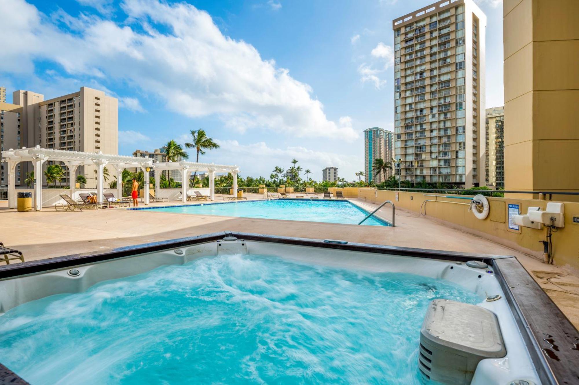 Ferienwohnung Hawaiian Monarch Penthouse 402 Honolulu Exterior foto